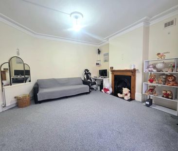 1 bedroom ground floor flat to rent - Photo 3