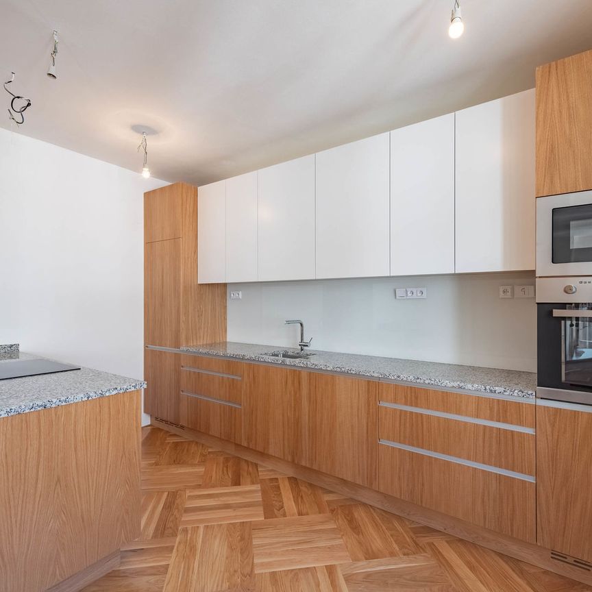 Apartment for rent, 2+kk - 1 bedroom, 99m - Photo 1