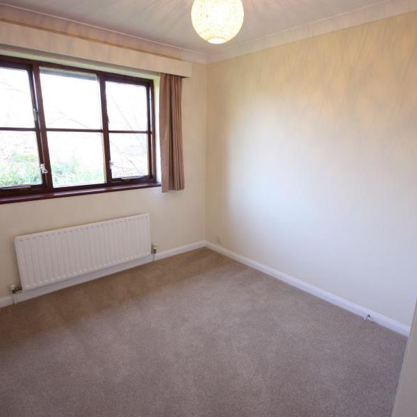 Highclere, Guildford, Surrey, GU1 - Photo 1