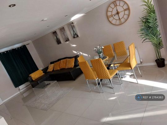 3 bedroom terraced house to rent - Photo 1