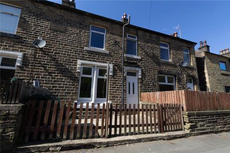 2 bedroom terraced house to rent - Photo 5