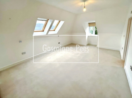 Wray Park Road, Reigate - Photo 2