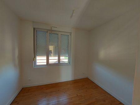 10 KMS DE GUIGNICOURT Appartement La Ville Aux Bois Les Pontavert 4 pièce(s) 82 m2 - Photo 4