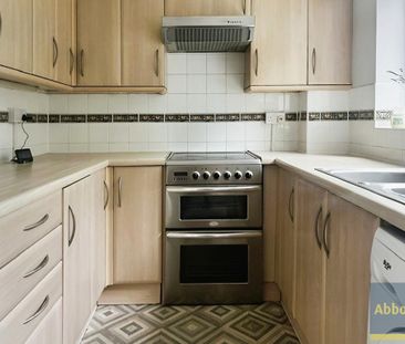 2 bedroom maisonette to rent - Photo 4