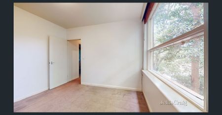 2 Bedroom Apartment with Car Park - Photo 4