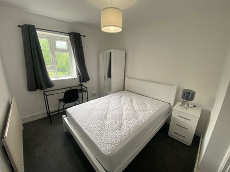 Room in a Shared Flat, Coldbath St, SE13 - Photo 5