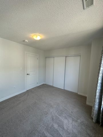 For Lease - 1663 Pleasure Valley Path, Oshawa, Ontario - Photo 4
