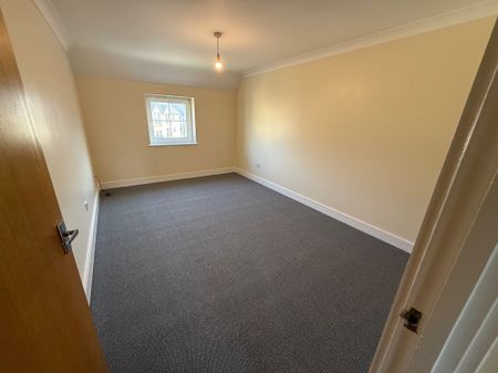 Spindle Drive, Thetford - Photo 5