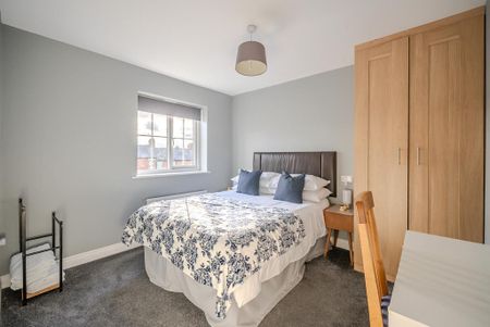 5 bedroom link detached house to rent - Photo 5