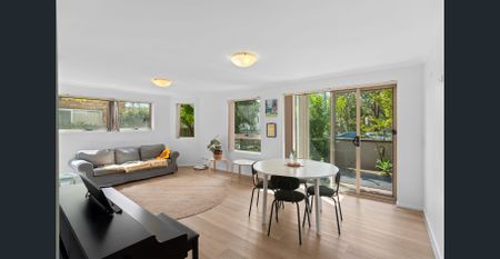 Spacious & Convenient Townhouse in the Heart of Beenleigh - Photo 3