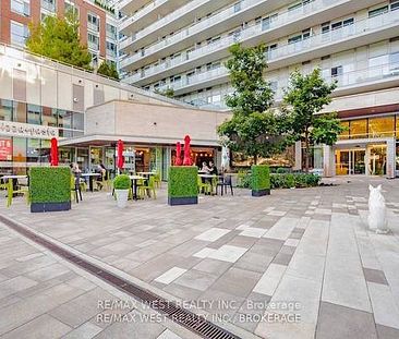 Feels brand new high park + den parking included! - Photo 1