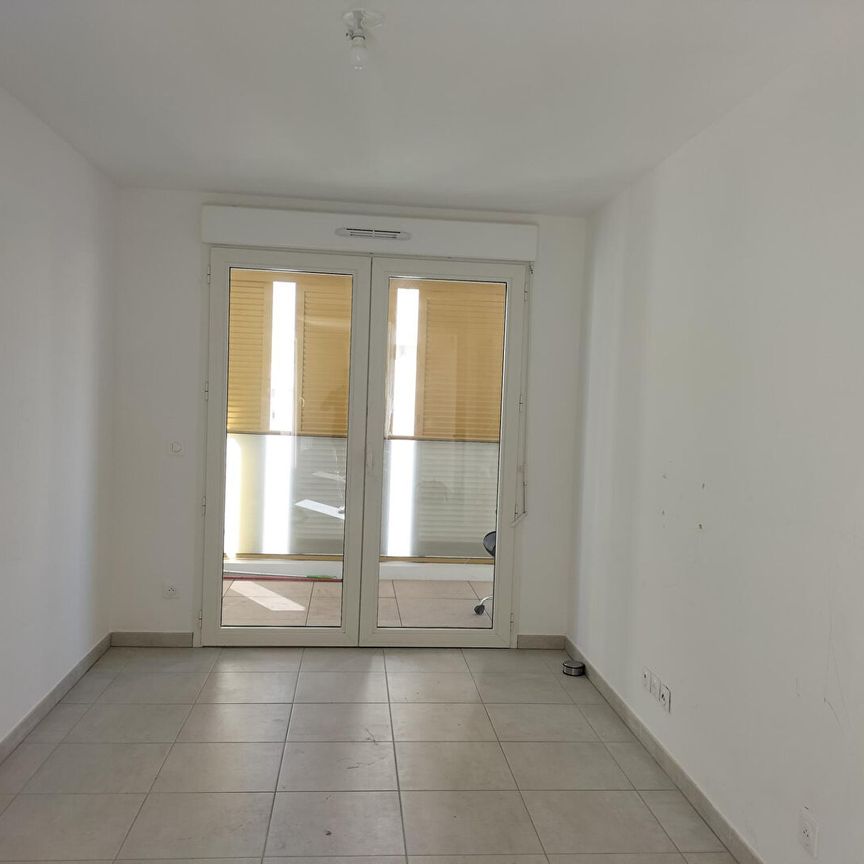 Appartement 2 pièces 42m2 MARSEILLE 3EME 749 euros - Photo 1