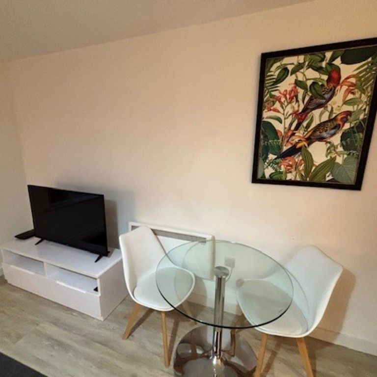 Cross Street, Lancashire - Photo 1