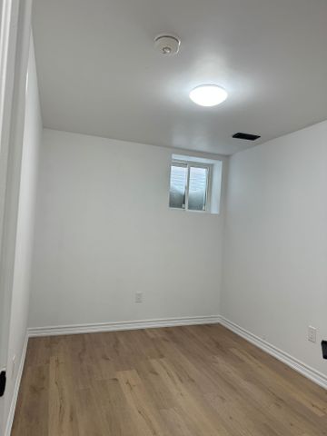 For Lease - 37 Seahorse Avenue, Brampton, Ontario - Photo 2