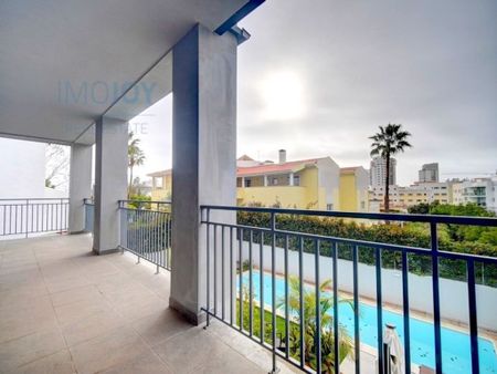 3 room luxury Apartment for rent in Cascais e Estoril, Portugal - Photo 3