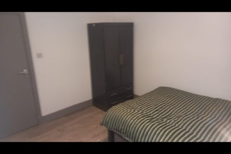 Room in a Shared House, Bristol Road, B29 - Photo 2