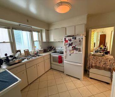 For Lease - 119 Caribou Road, Toronto, Ontario - Photo 4
