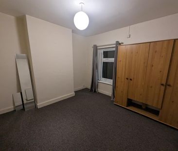 2 Beds - Terraced House - - Photo 2