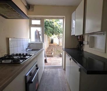 3 bedroom property to rent - Photo 3