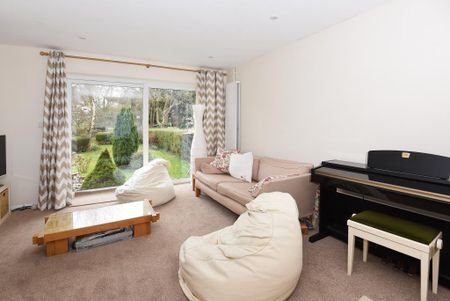 3 bedroom detached house to rent - Photo 3