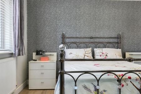 3 bedroom terraced house to rent - Photo 5