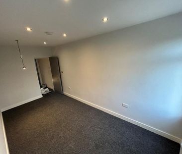 3 bedroom private hall to rent - Photo 5