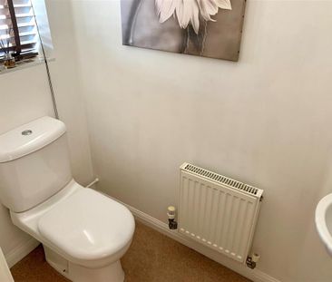 3 bedroom end of terrace house to rent - Photo 4