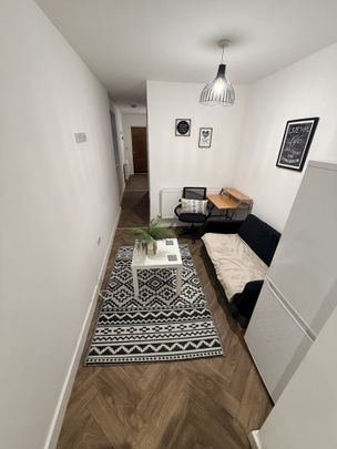 1 Bed Flat, Fully Furnished One Bedroom, LE2 - Photo 1