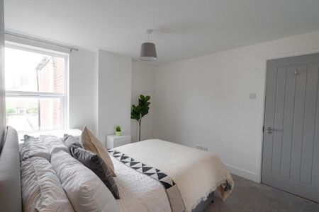 7 bedroom terraced house to rent - Photo 2