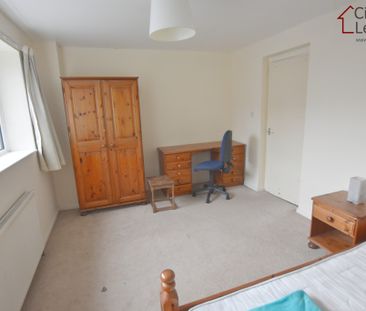 3 Bedroom End Terraced House - Photo 6