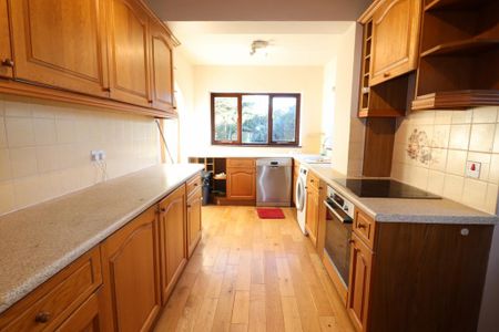 3 bedroom semi-detached house to rent - Photo 3