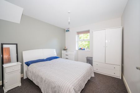 Apt 1, 2 Deramore Drive, Belfast, BT9 5JQ - Photo 3