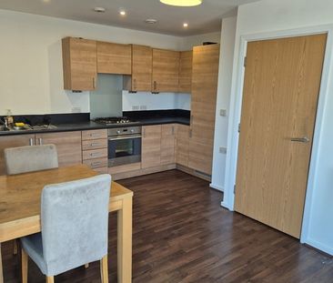 2 Bed Penthouse, Gary Court, CR0 - Photo 6