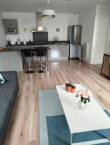 Location Appartement 2 pièces 48m² BAGNERES DE BIGORRE 65200 - Photo 5