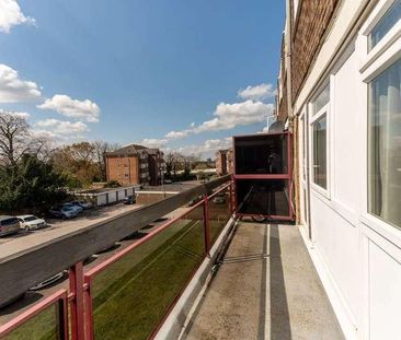 Wessex Close, Kingston, KT1 - Photo 6