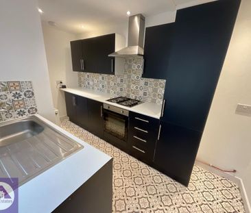 2 bedroom terraced house to rent - Photo 6