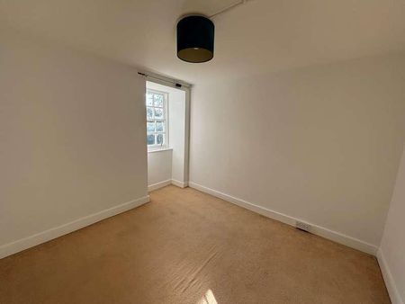 Attic Flat, Holylee House, Holylee, Walkerburn, EH43 - Photo 5