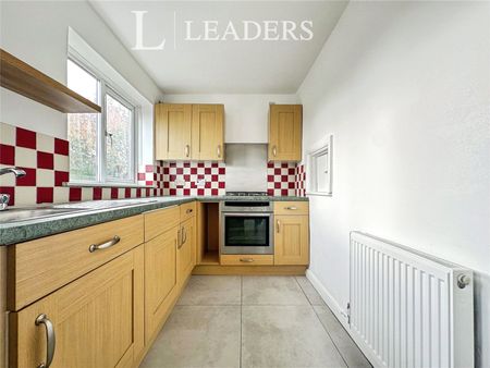 2 bedroom maisonette to rent Battery Close, Gosport, Hampshire, PO12 - Photo 3