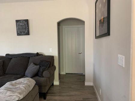 Beautiful Main Floor Suite In Sylvan Lake! - Photo 3