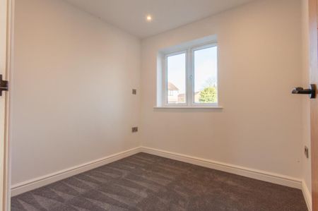 3 bedroom detached bungalow to rent - Photo 5