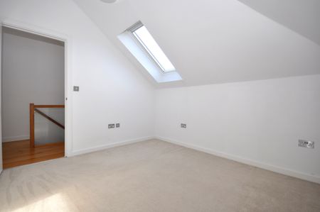 Cirencester Road, Charlton Kings, Cheltenham - Photo 3