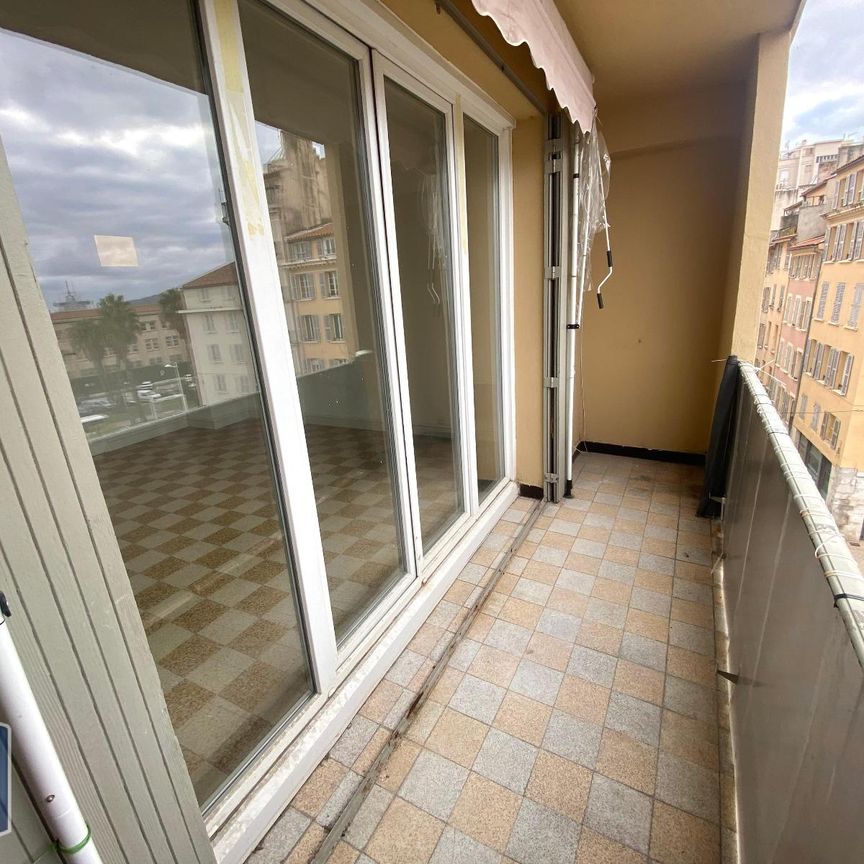 Location Appartement 2 pièces 47m² TOULON 83000 - Photo 1