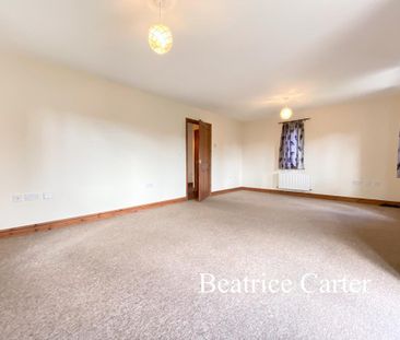 4 bedroom detached house to rent - Photo 2
