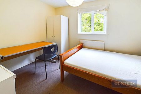 4 bedroom House To Let Total Size: 1238 SQ FT - Photo 2