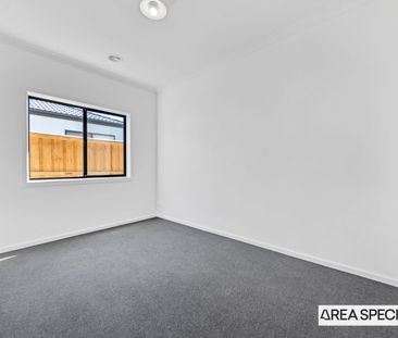 Stunning 4-Bedroom Home in Truganina! - Photo 5