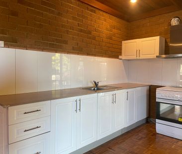 Top Floor 4 Bedroom Duplex - Photo 3