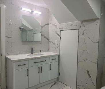 For Lease - 162 Mactier Drive, Vaughan, Ontario - Photo 1