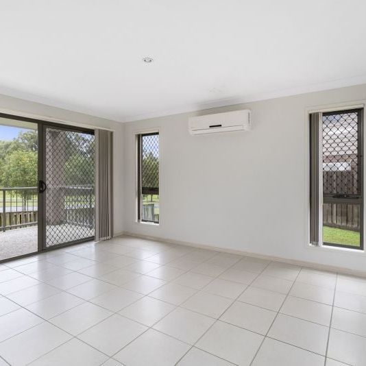 Spacious Four Bedroom Family Home - Photo 1