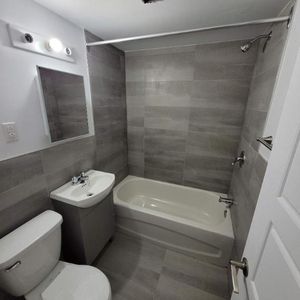 1 CH - 1 SDB - Montréal - $1,000 /mo - Photo 2