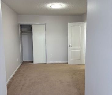 For Lease - 885 Ferguson Drive, Milton, Ontario - Photo 6